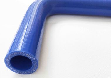 O pano de alta temperatura da mangueira de radiador do silicone reforçado envolvendo brilhante azul alisa a superfície